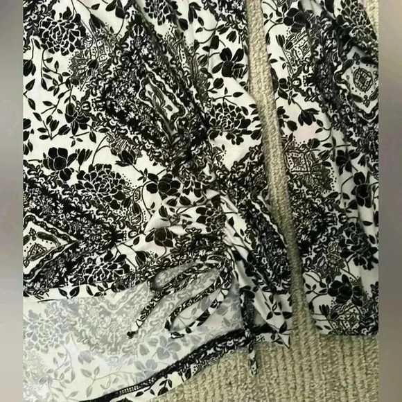 APT.9 SMALL PAISLEY LONG SLEEVE (very soft material!!) - Picture 5 of 5